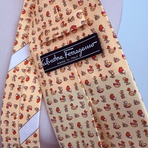 Salvatore Ferragamo Yellow Men's Tie Ducks Flowers Birds Necktie 100% Silk - Picture 3 of 6